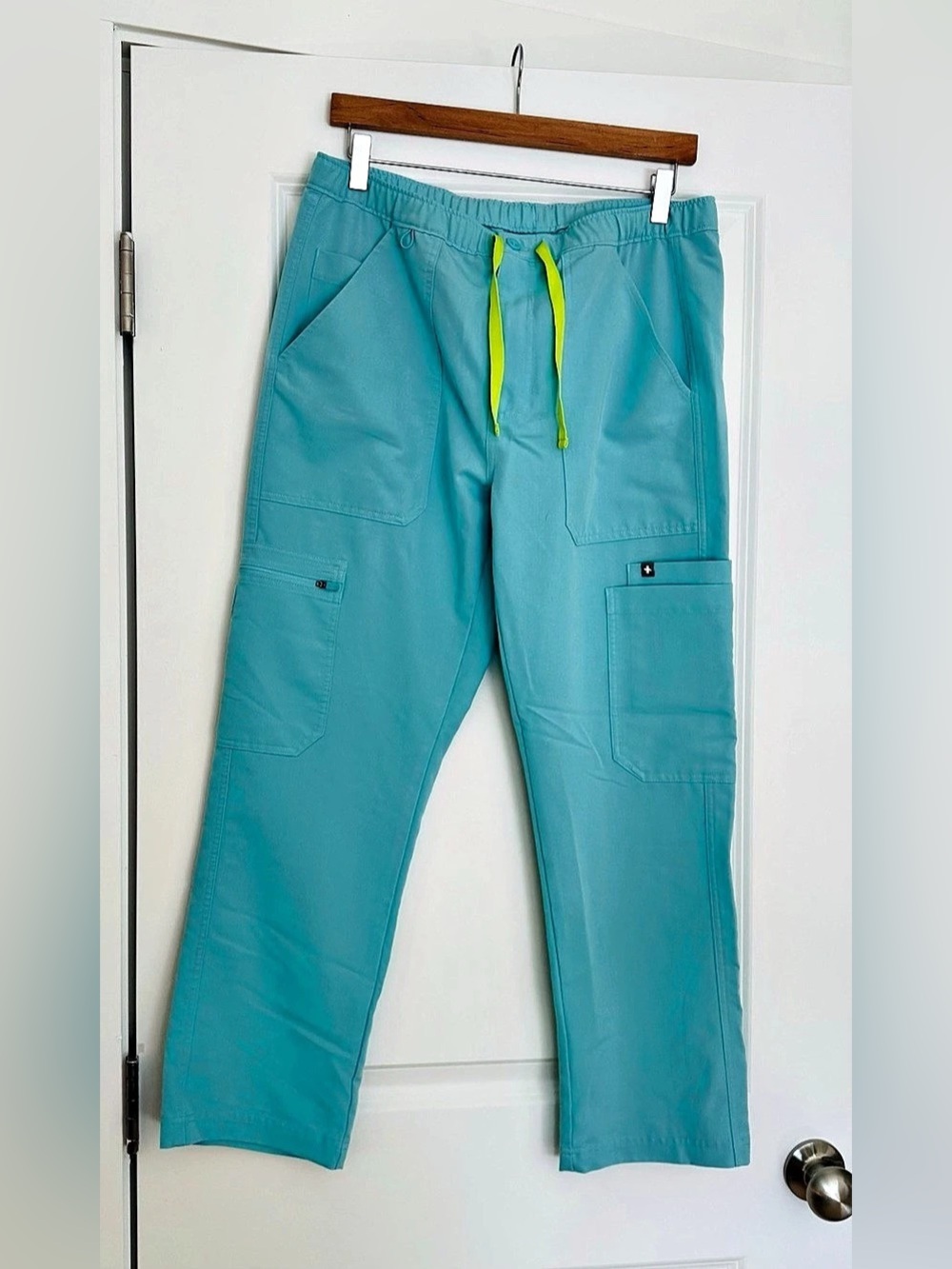 FIGS Yola Technical Collection Scrub Fresh Aqua size M/S